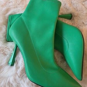Bar III Vibrant Green Pointed Stiletto Ankle Boots